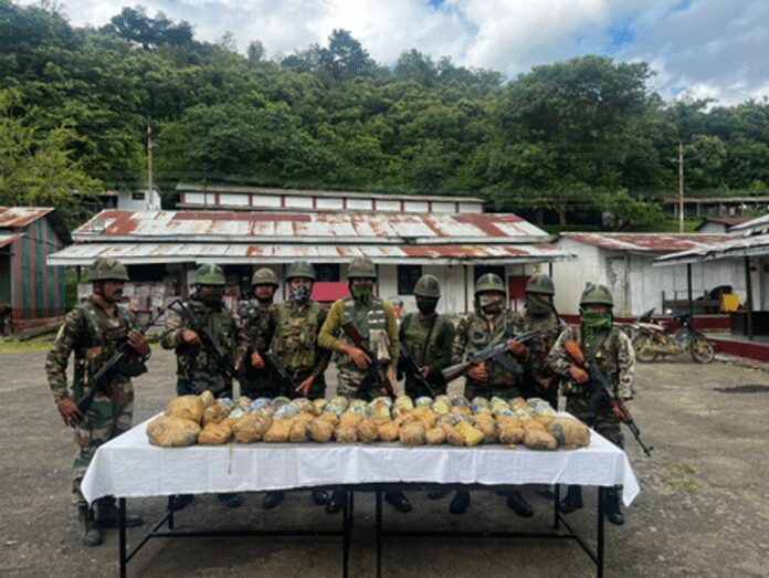 मणिपुरः हथियार-गोला बारूद के बाद करोड़ों रुपए की ड्रग्स बरामद, सीमापार से हो रहा है ऑपरेट