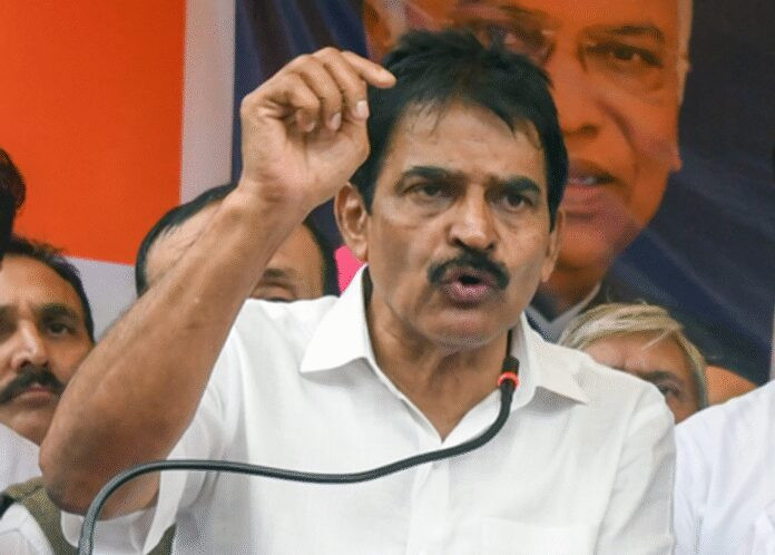 महिला अधिकारी को डांटने वाला वीडियो वायरल होने पर केसी वेणुगोपाल ने अजित पवार की आलोचना की