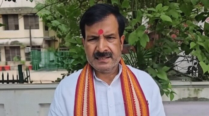 ‘हार के डर से घबरा गई है एनडीए’ बीड़ी विवाद पर बोले राजद प्रवक्ता मृत्युंजय तिवारी