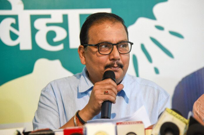 बीड़ी विवाद पर राजद सांसद मनोज झा ने कहा- भाजपा दे रही है बेवजह तूल