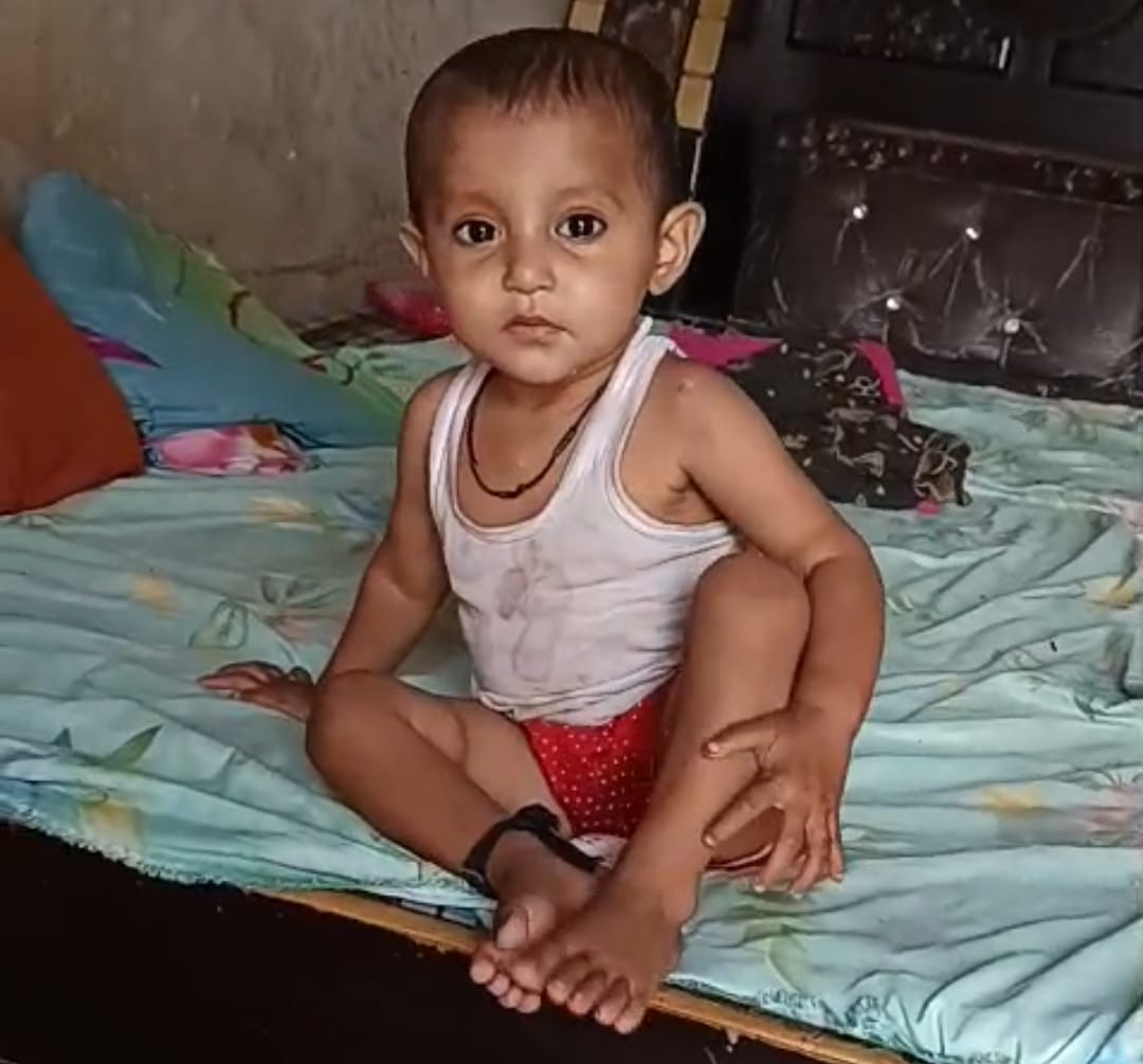 Hapur के शिवगढ़ी मोहल्ले में दर्दनाक हादसा, डेढ़ साल की मासूम की गड्ढे में डूबने से मौत 1 Hapur के शिवगढ़ी मोहल्ले में दर्दनाक हादसा, डेढ़ साल की मासूम की गड्ढे में डूबने से मौत