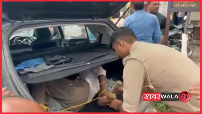 Agra में जीजा का अपहरण: 3 सालों ने बांधे हाथ-पैर, कार की डिग्गी में ठूंसा, पुलिस ने बचाया