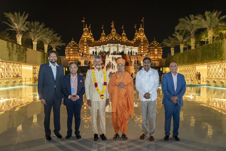 आंध्र प्रदेश के सीएम चंद्रबाबू नायडू ने अबू धाबी में आंध्र प्रदेश के सीएम चंद्रबाबू नायडू ने अबू धाबी में बीएपीएस हिंदू मंदिर को शांति की वैश्विक विरासत बताया