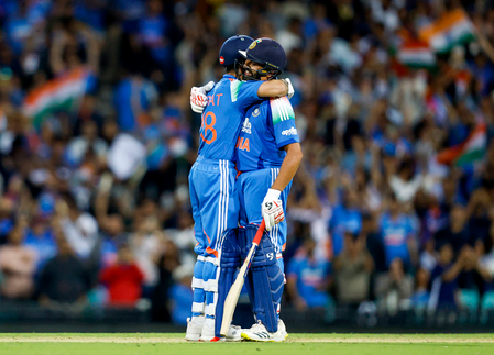 भारत बनाम ऑस्ट्रेलिया : 5 बल्लेबाज, जिनके नाम टी20 फॉर्मेट भारत बनाम ऑस्ट्रेलिया : 5 बल्लेबाज, जिनके नाम टी20 फॉर्मेट में सर्वाधिक छक्के