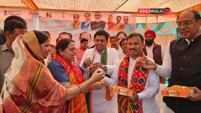 Hapur News: बिहार चुनाव में भाजपा–एनडीए की धमाकेदार जीत, भाजपा कार्यकर्ताओं में जश्न का माहौल