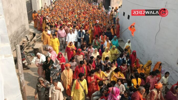 Hapur News: तातारपुर में श्री शिव शक्ति महायज्ञ, धूमधाम से निकली कलश यात्रा ने बांधा समां