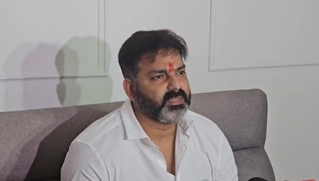 खेसारी लाल यादव के खिलाफ पवन सिंह प्रचार करेंगे! कहा- खेसारी लाल यादव के खिलाफ पवन सिंह प्रचार करेंगे! कहा- अगर पार्टी कहेगी, तो मैं जरूर वहां जाऊंगा