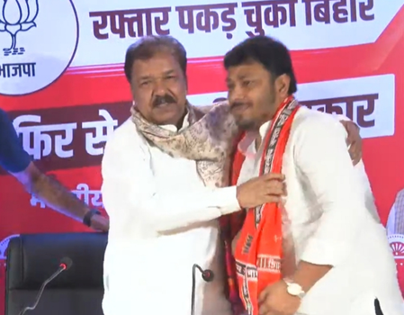 राघोपुर से चुनाव लड़ चुके राकेश रौशन भाजपा में शामिल, राघोपुर से चुनाव लड़ चुके राकेश रौशन भाजपा में शामिल, दिलीप जायसवाल ने कहा - तेजस्वी को हराना एनडीए का संकल्प