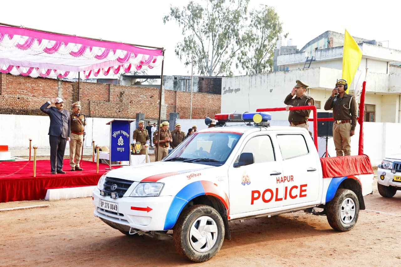 गणतंत्र दिवस 2026: हापुड़ पुलिस लाइन में भव्य परेड का फुल ड्रेस रिहर्सल, एसपी केजी सिंह ने किया निरीक्षण 2 गणतंत्र दिवस 2026: हापुड़ पुलिस लाइन में भव्य परेड का फुल ड्रेस रिहर्सल, एसपी केजी सिंह ने किया निरीक्षण