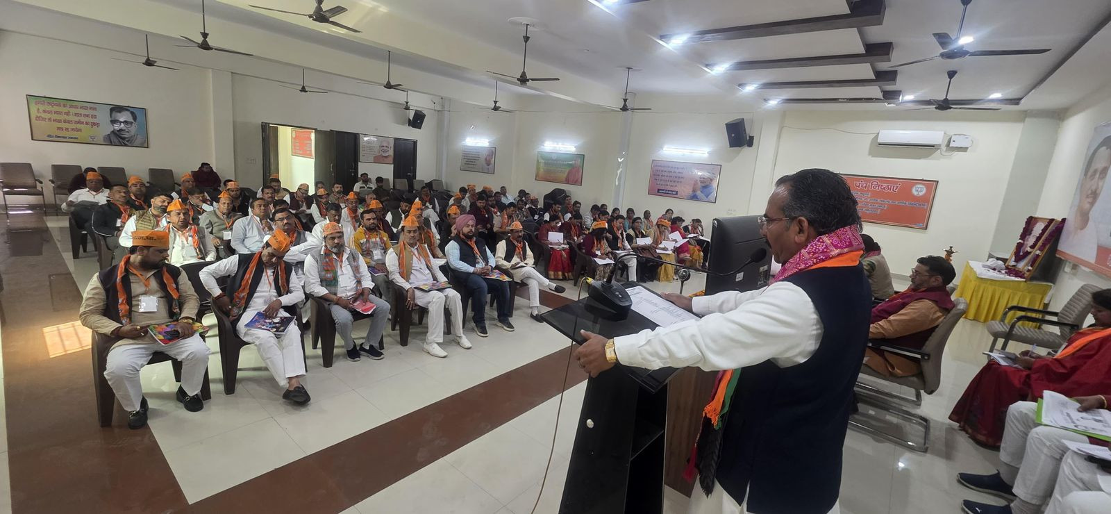 भाजपा कार्यकर्ताओं को मिली अनुशासन और संगठन की ट्रेनिंग, प्रीत विहार जिला कार्यालय में संपन्न हुई प्रशिक्षण कार्यशाला 1 भाजपा कार्यकर्ताओं को मिली अनुशासन और संगठन की ट्रेनिंग, प्रीत विहार जिला कार्यालय में संपन्न हुई प्रशिक्षण कार्यशाला