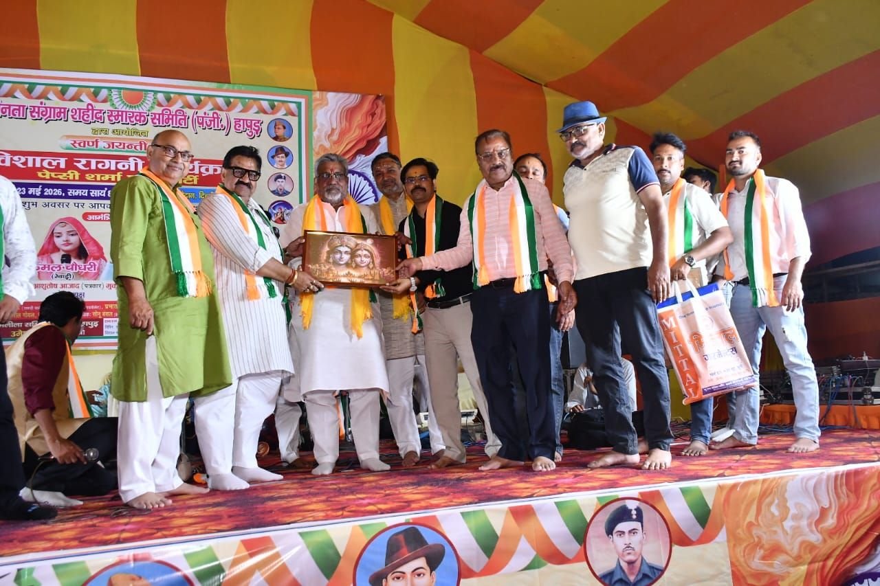 Hapur news शहीद मेला में छाया देशभक्ति का जज्बा, पैप्सी शर्मा ने किया मंत्रमुग्ध 1 Hapur news-