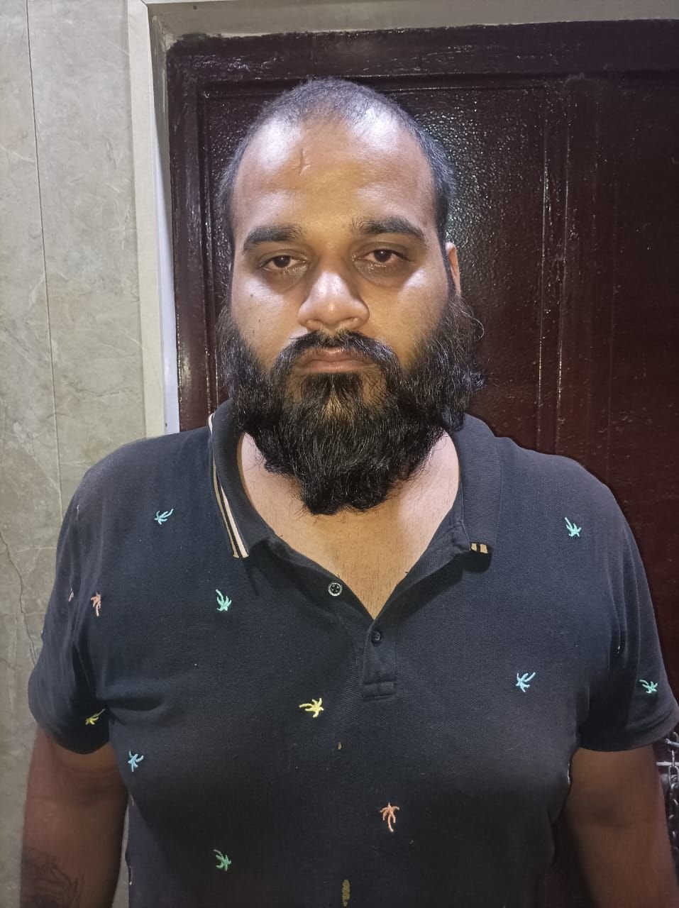 Hapur news कपड़ा व्यापारी से लूट करने वाले बदमाशों से बाबूगढ़ पुलिस की मुठभेड़, एक घायल बदमाश समेत दो गिरफ्तार, मास्टरमाइंड व्यापारी का चालक भी हुआ गिरफ्तार 2 Hapur news--