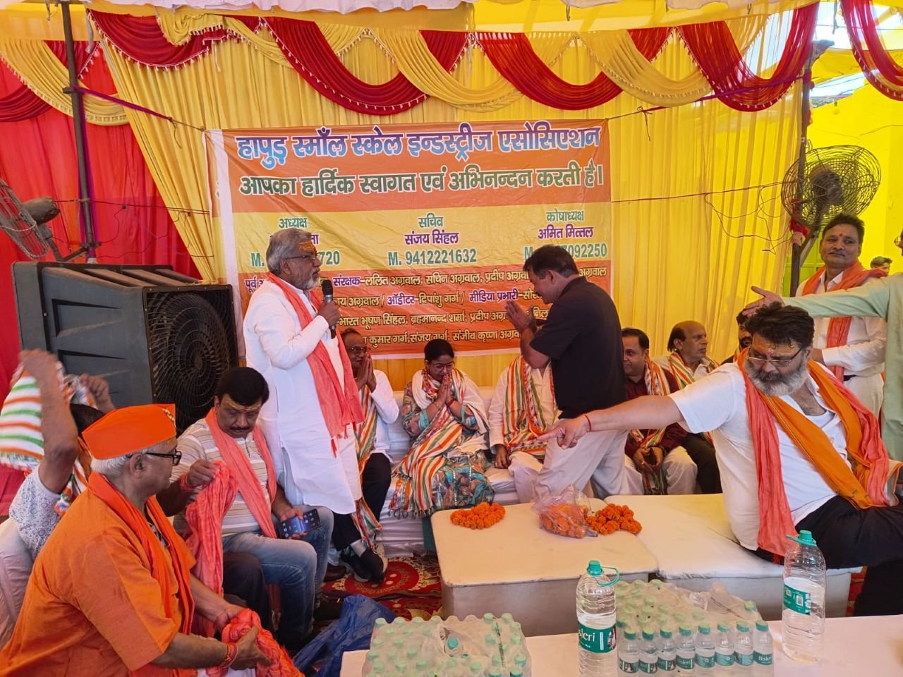 Hapur news सबली गेट पर कांवड़ सेवा शिविर का भव्य शुभारंभ, उद्यमियों ने किया शिवभक्तों का अभिनंदन 3 Hapur news-----