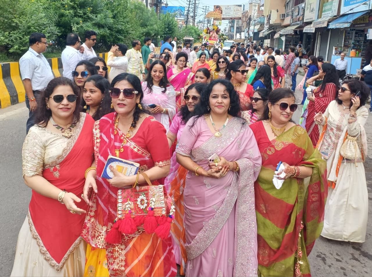 Hapur news निधि जैन की 30 दिवसीय कठिन 'मासखमण' तपस्या पूर्ण: धूमधाम से निकला भव्य बरगोड़ा, भक्तिभाव से संपन्न हुआ पारणा महोत्सव 1 Hapur news-