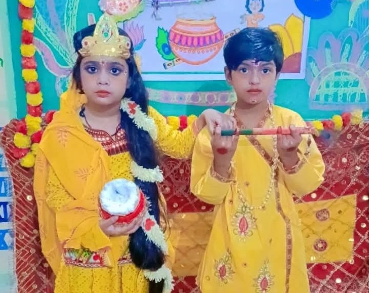 Hapur news कैम्ब्रियन हाल पब्लिक स्कूल में श्रीकृष्ण जन्माष्टमी का पर्व धूमधाम से संपन्न: नन्हे बच्चों की मनमोहक प्रस्तुतियों ने मोहा मन 1 Hapur news-